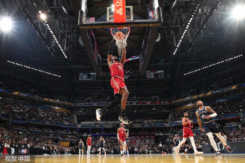 多数名人因 多数名人因